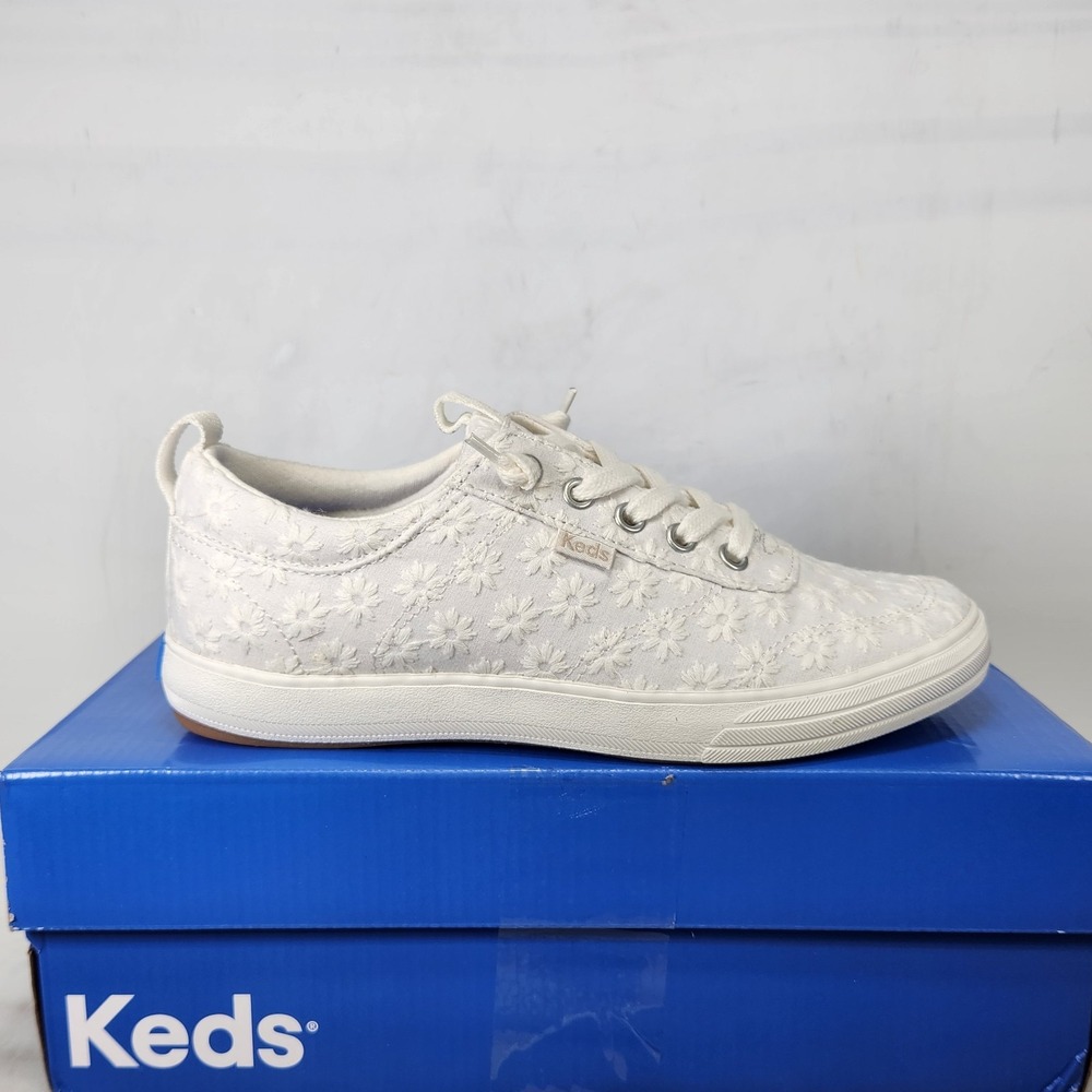 Keds Center Starburst Eyelet Sneaker Women Size 5 WIDE Snow White Embroidery